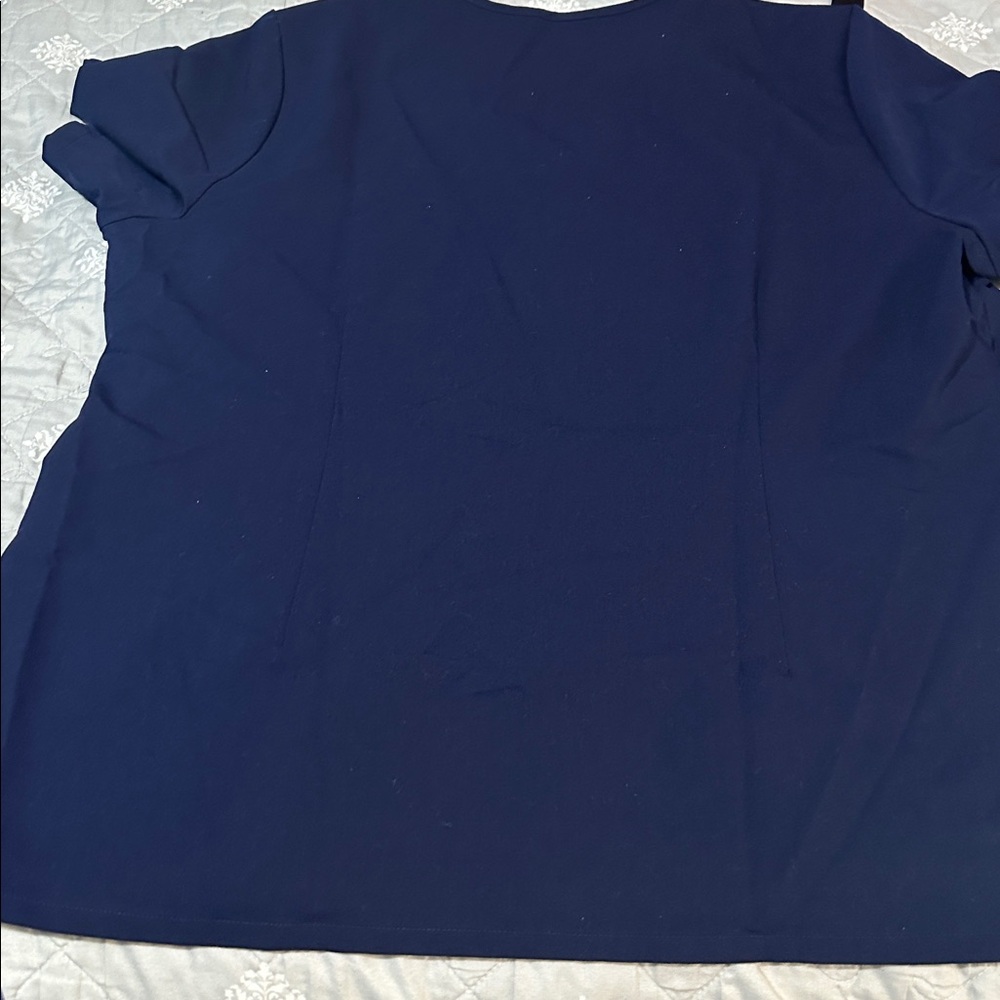 FIGS Deep Blue V-Neck Scrub Top - Picture 4 of 5
